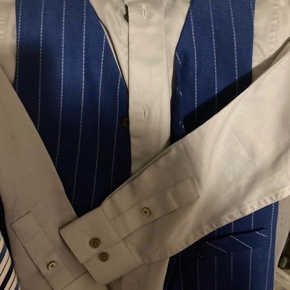 SAVAGE MIJO- Boys 4 piece pin stripe suit. Blue. Suit size 7. Shirt size 6. - Picture 2 of 6